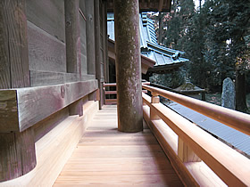 神社の回廊